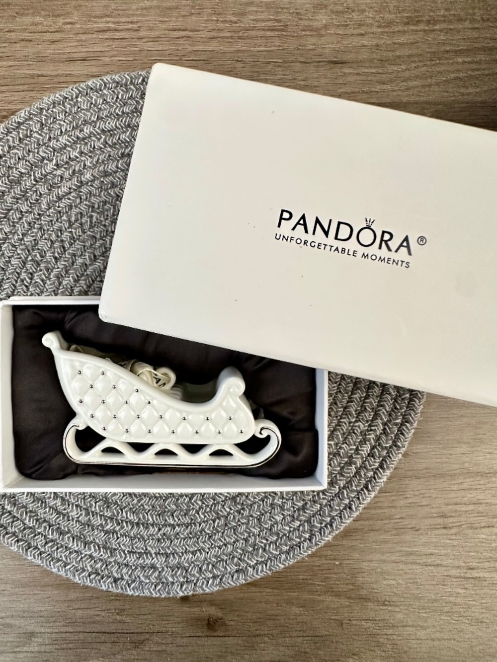 Pandora 2014 Letter O Sleigh Ornament